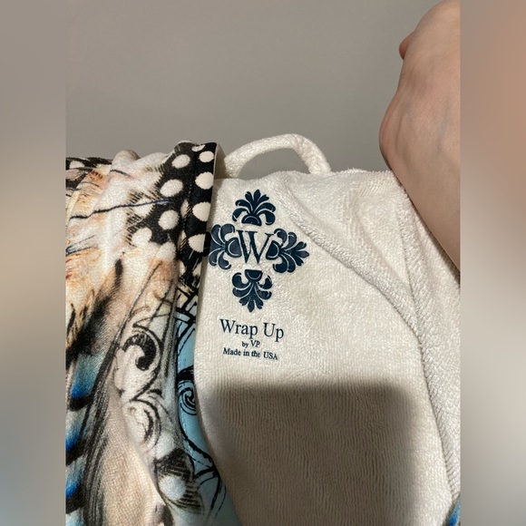 Wrap up Robe - Picture 2 of 2